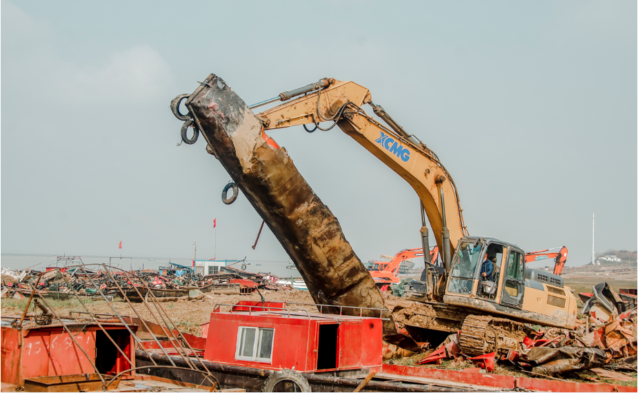 8_6 禁捕退捕（漁船拆解）（組照）傅鋒 1390840385.png