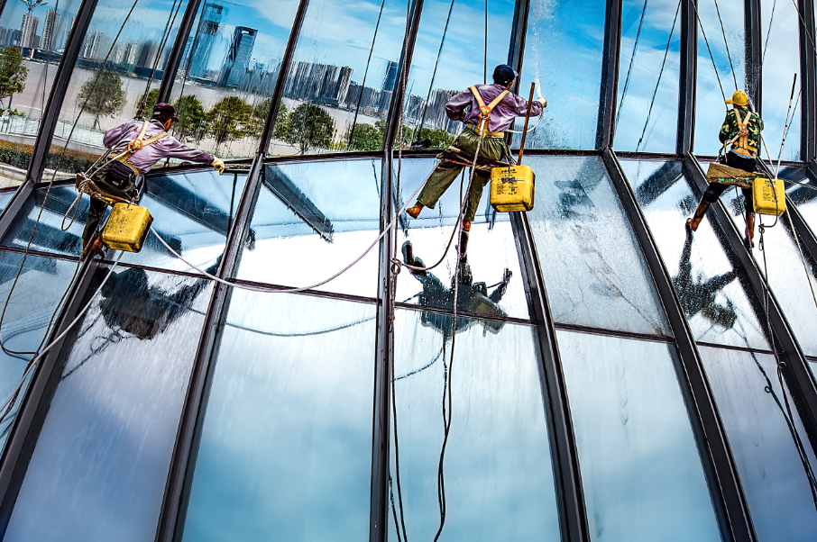 18_3 高空環保人（組照） 梁毓湘 15084971901.png