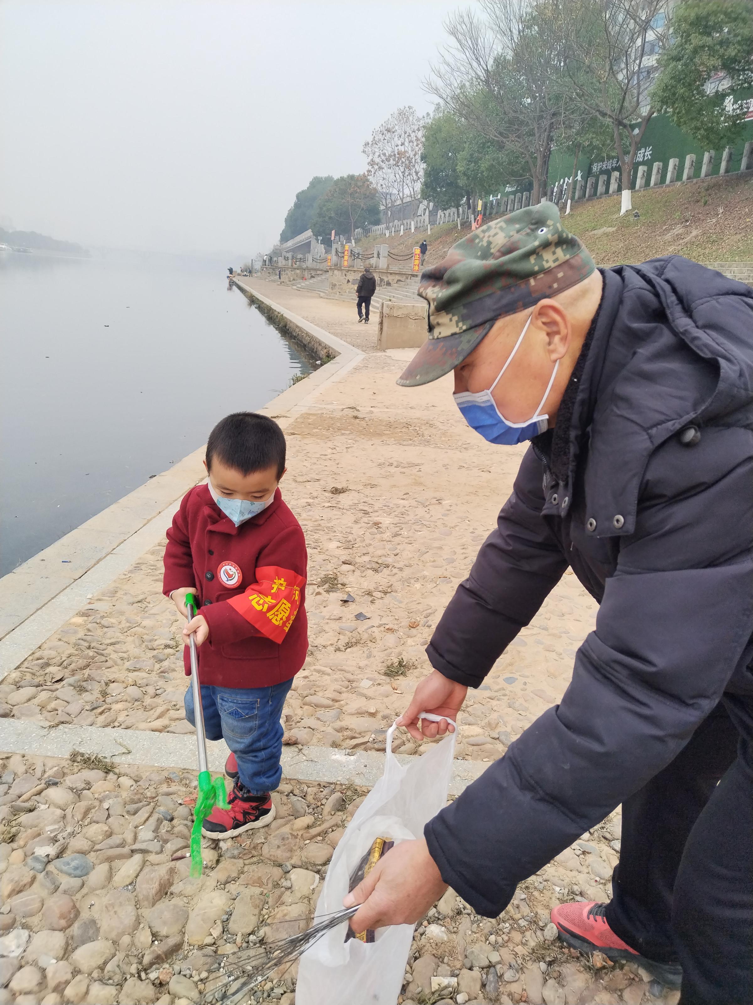 1705977631861036392.jpg 1.23邵陽(yáng)一根公益藤1.jpg